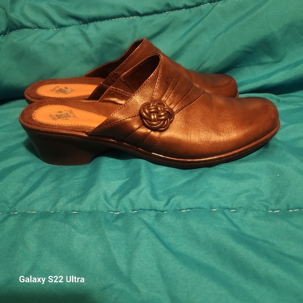 Earth Origins Mules View 3